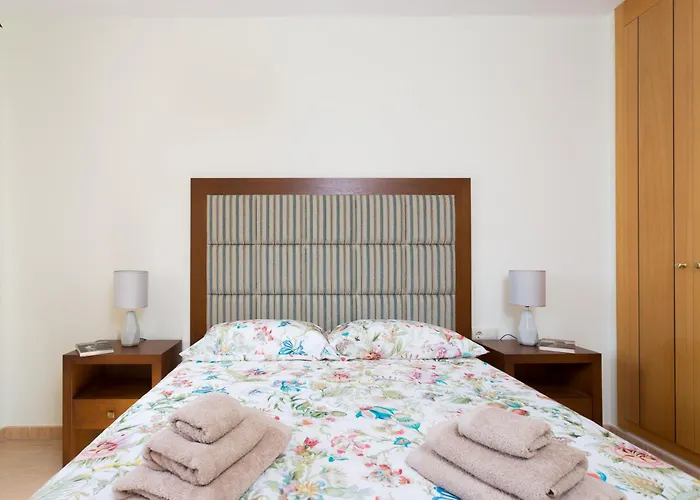 Adeje With Pool, Sea View And Free Wifi شقة